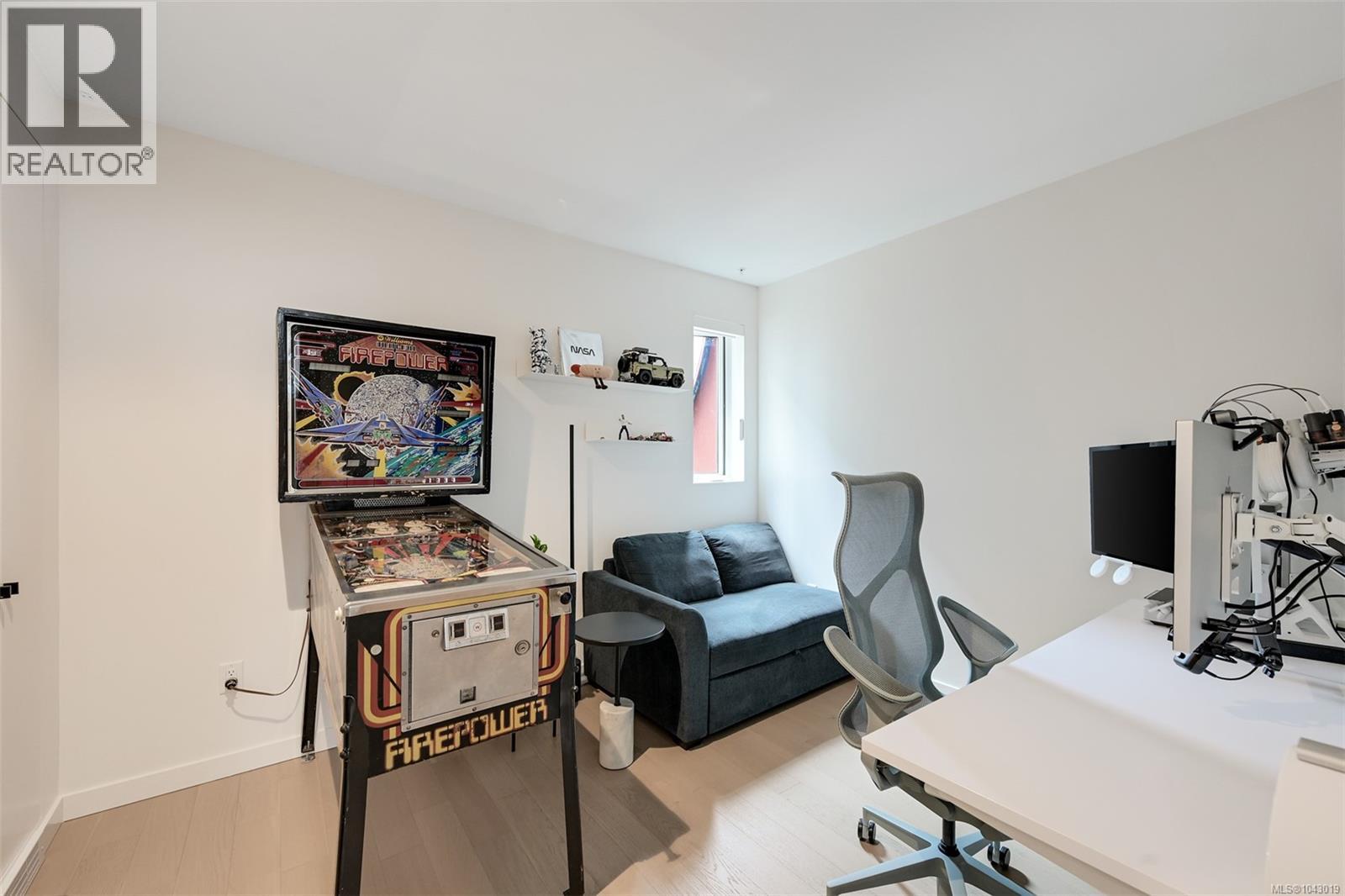 #204 430 Parry St - 42