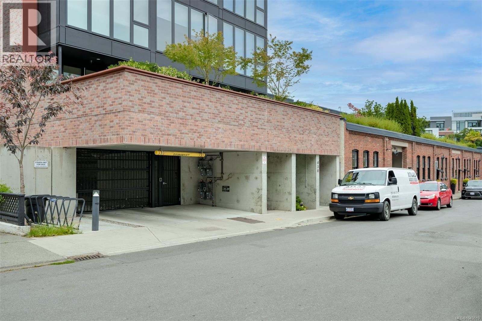 #204 430 Parry St - 56