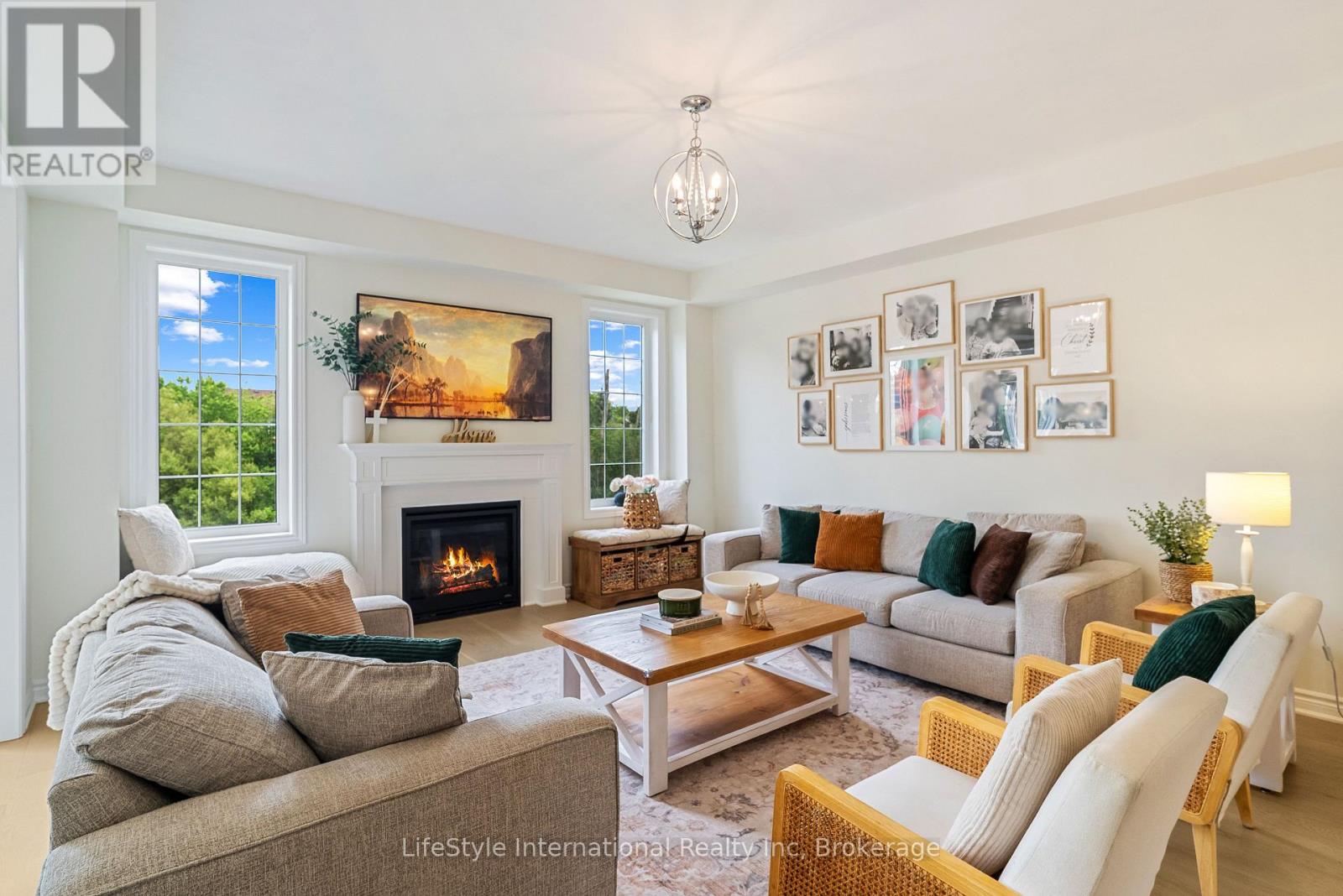 68 BARKERVILLE DRIVE - 12