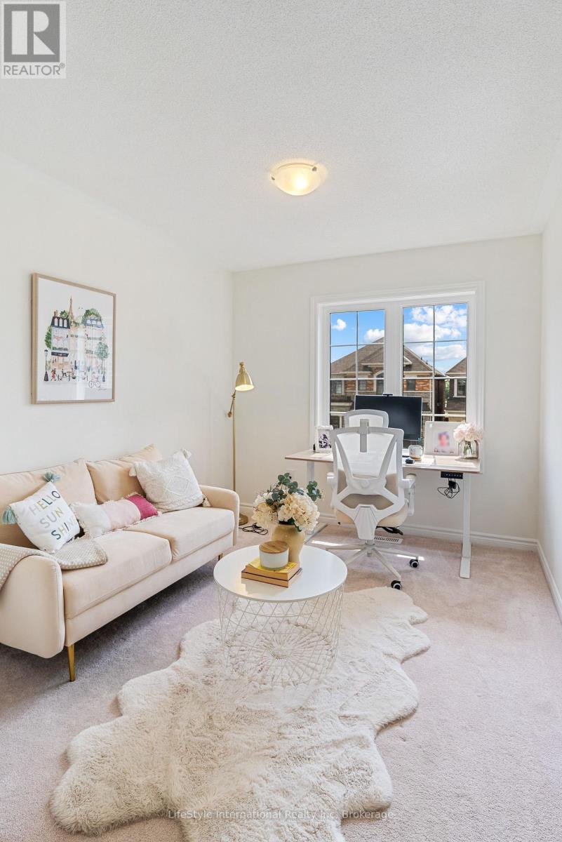 68 BARKERVILLE DRIVE - 22