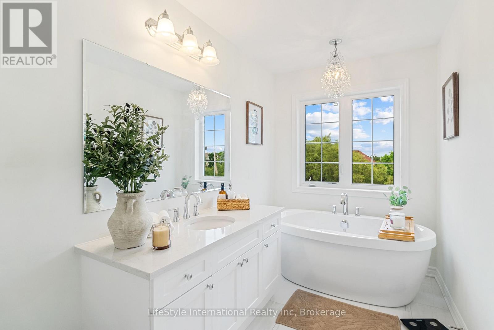 68 BARKERVILLE DRIVE - 26