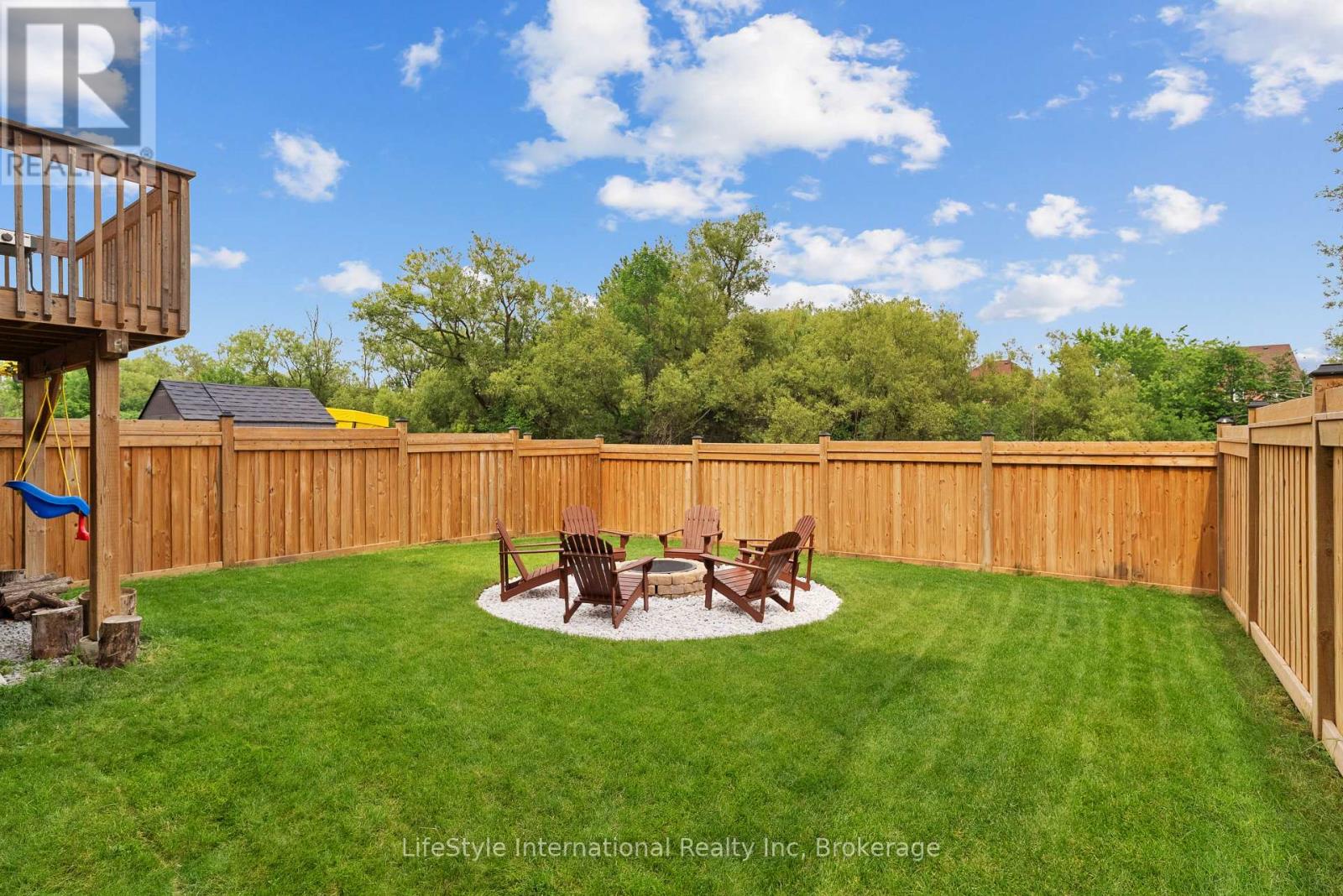 68 BARKERVILLE DRIVE - 36