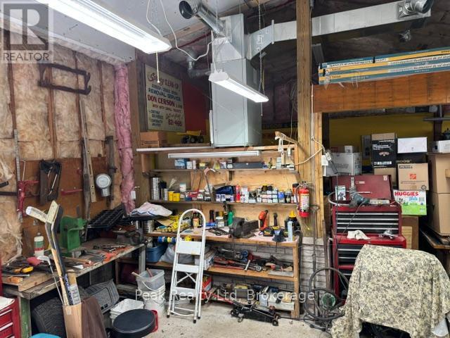 31 LAWRENCE AVENUE W - 14