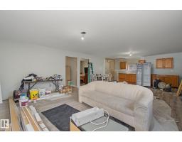 21 Spruce Cr, Rural Lac Ste  Anne County, AB T0E0A0 Photo 9