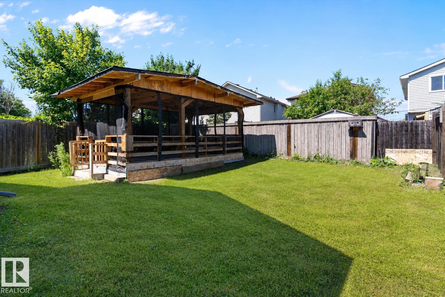 13540 141 AV NW - 28