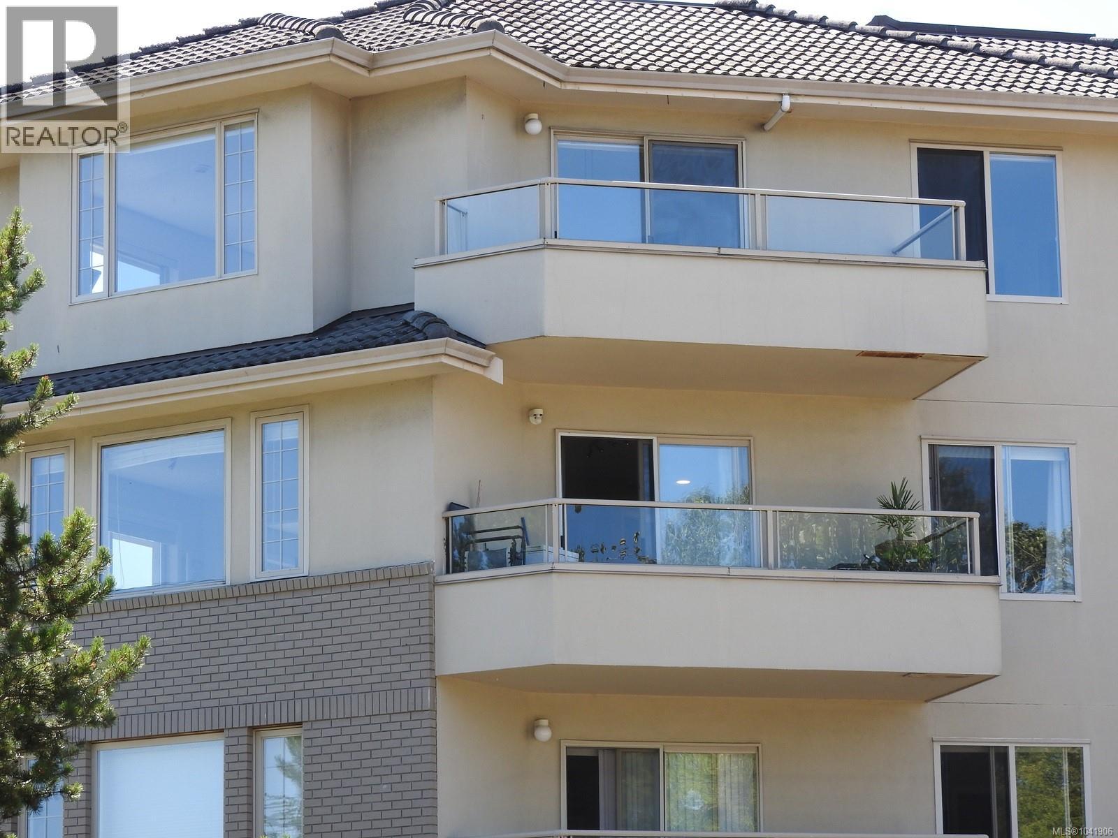 #307 3700 Carey Rd - 3