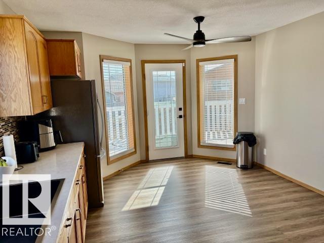 5609 45A ST - 8