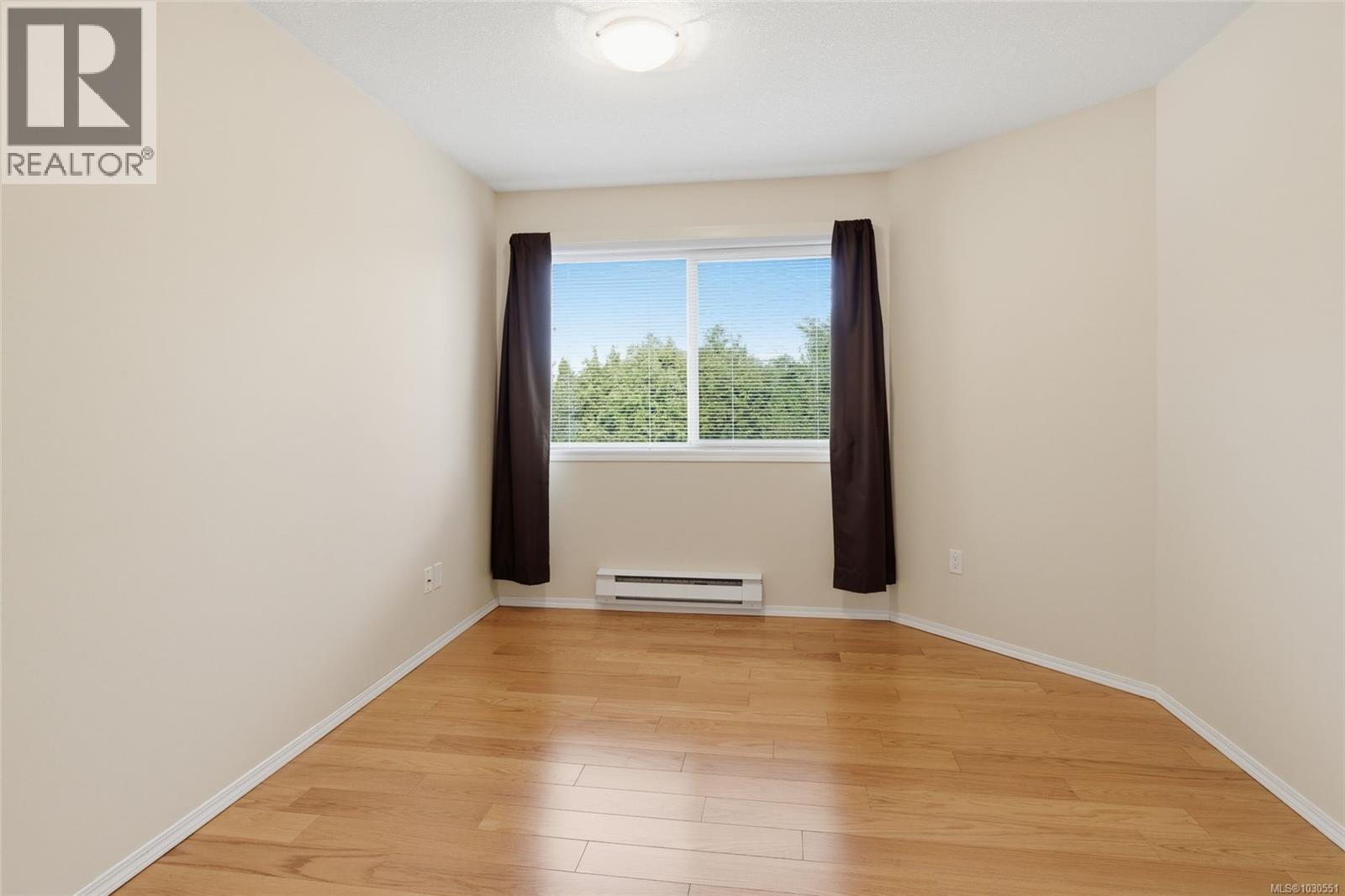 #106 335 Hirst Ave W - 15