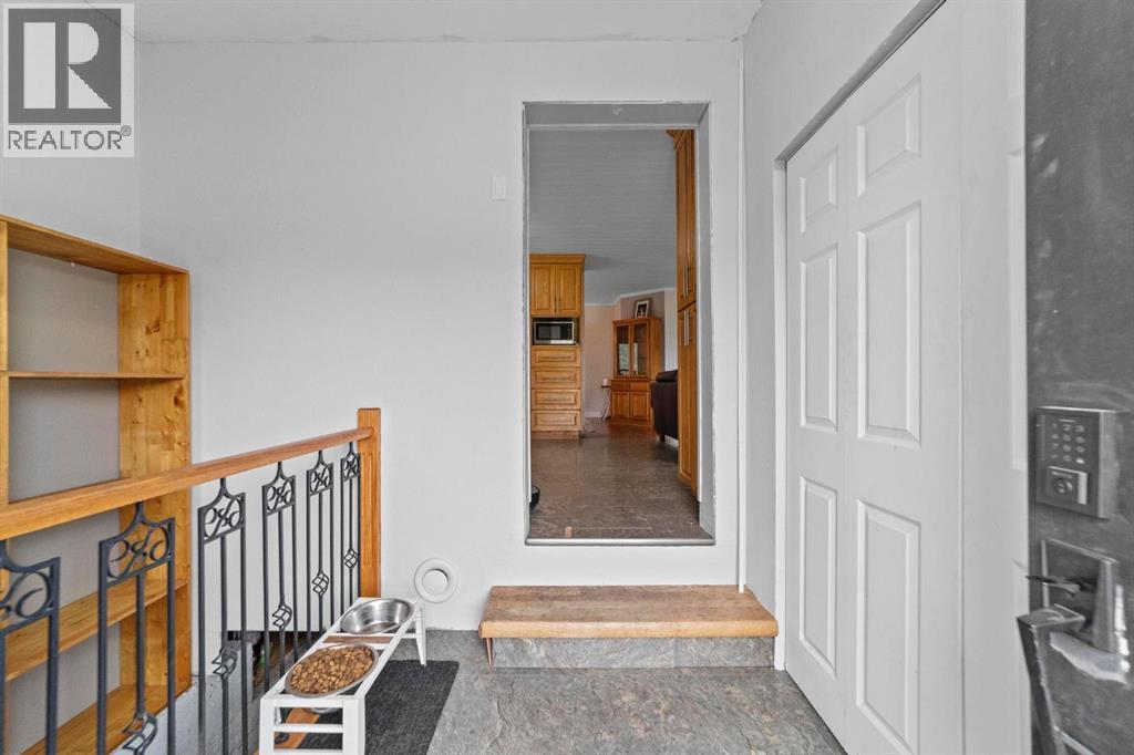 10 Railway Avenue N - 6