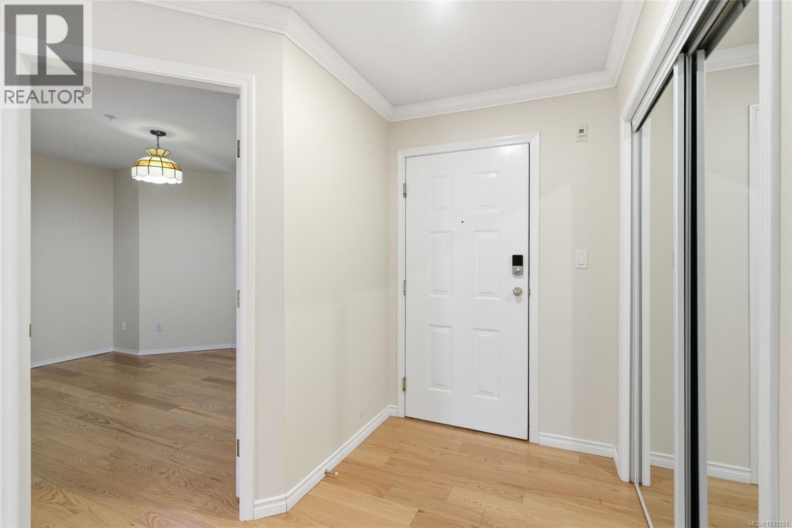 #106 335 Hirst Ave W - 24