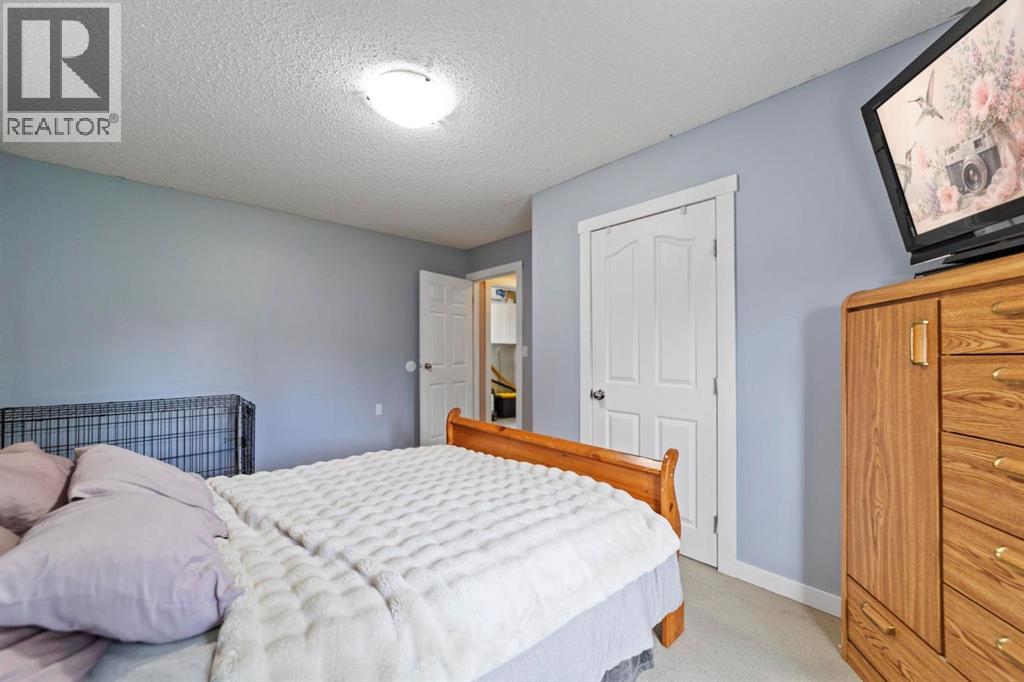 10 Railway Avenue N - 23