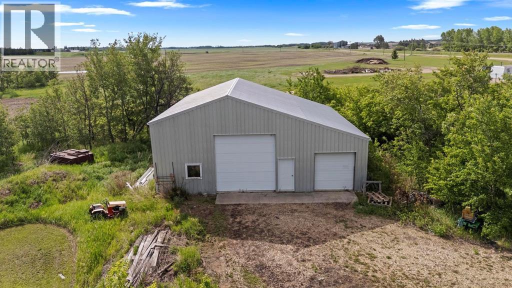 10 Railway Avenue N - 34