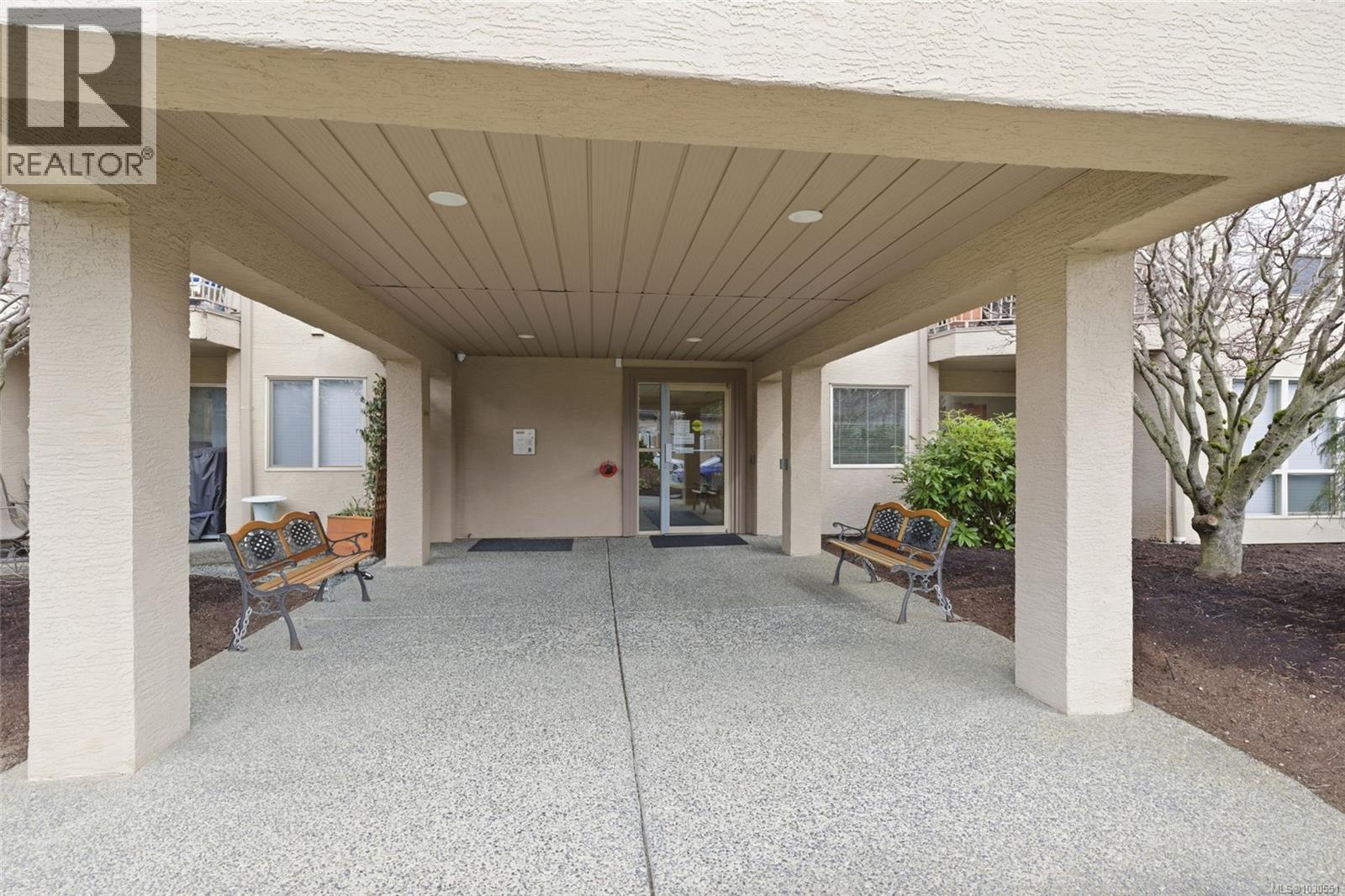 #106 335 Hirst Ave W - 42