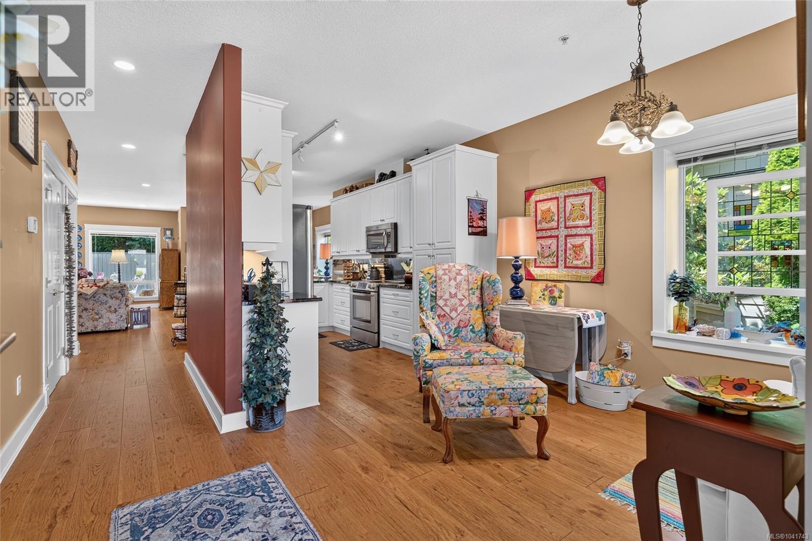 #5 161 Shelly Rd - 4