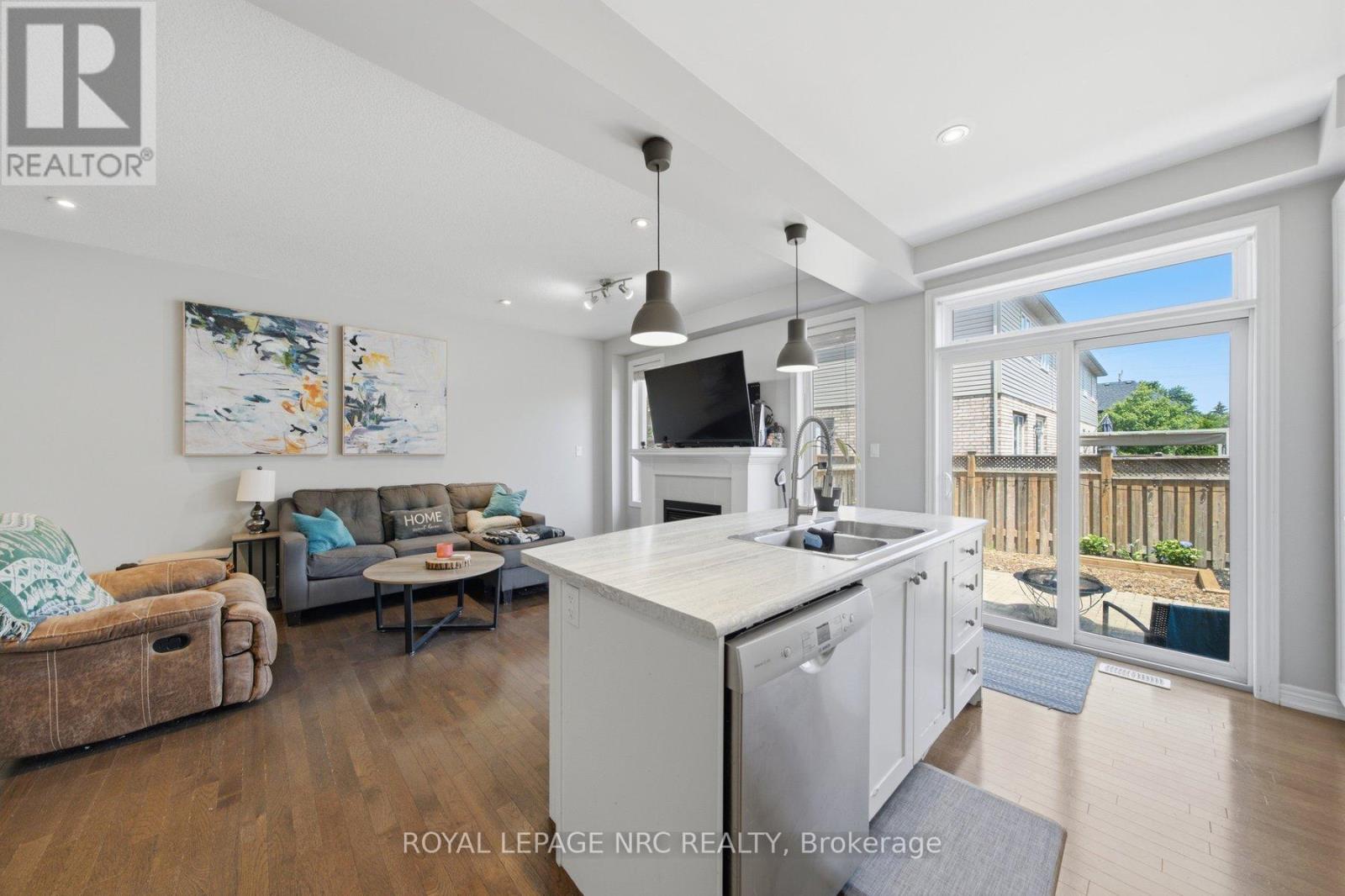 #14 380 LAKE STREET - Image 13