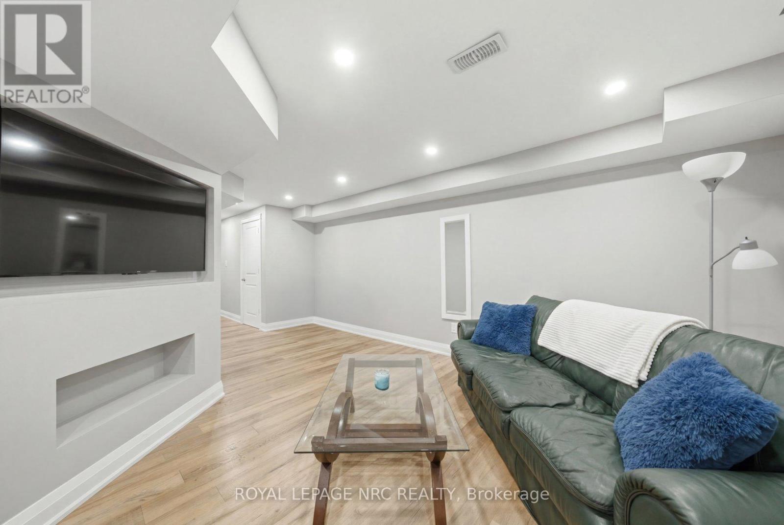 #14 380 LAKE STREET - Image 26