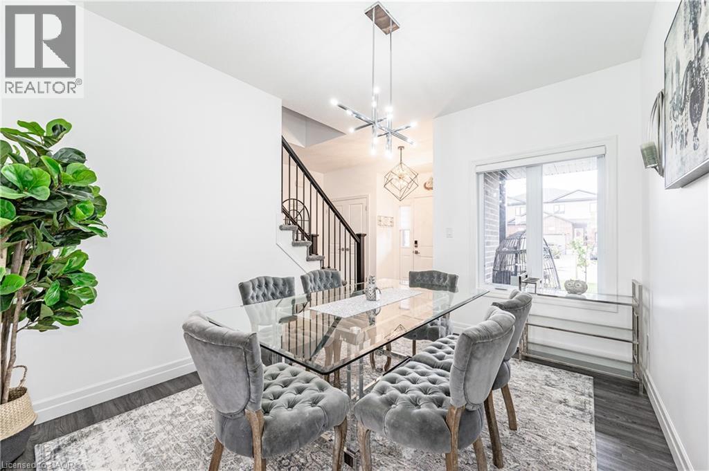 136 VILLAGE Road - 10