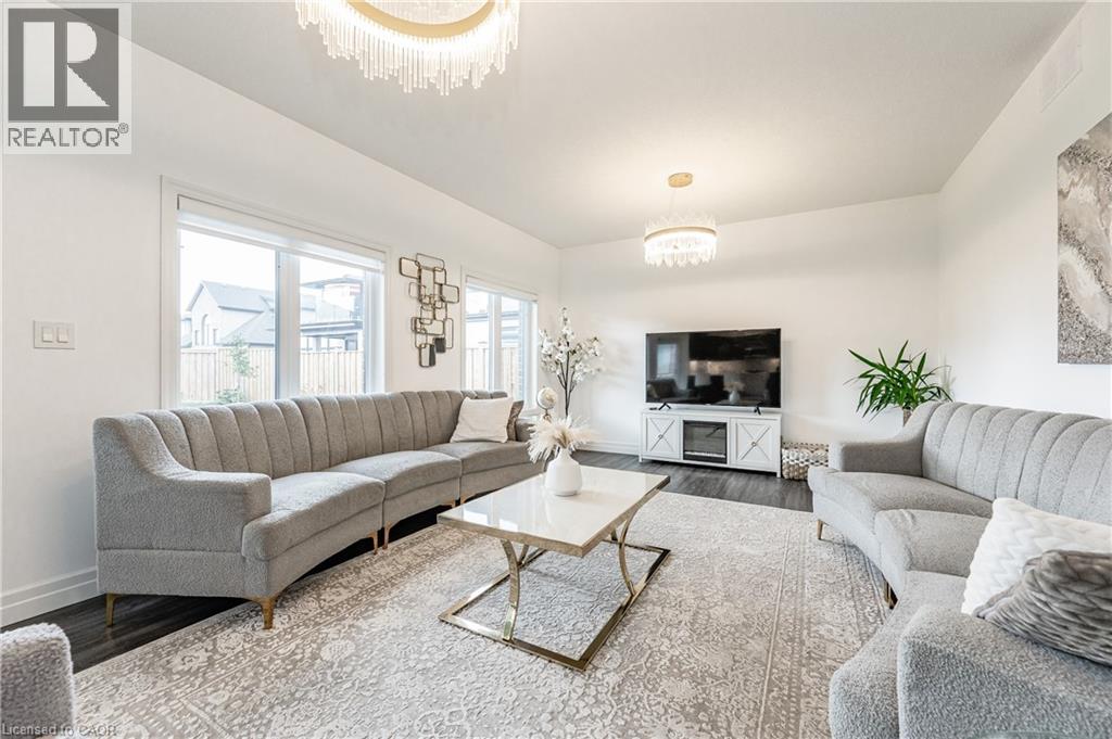 136 VILLAGE Road - 13