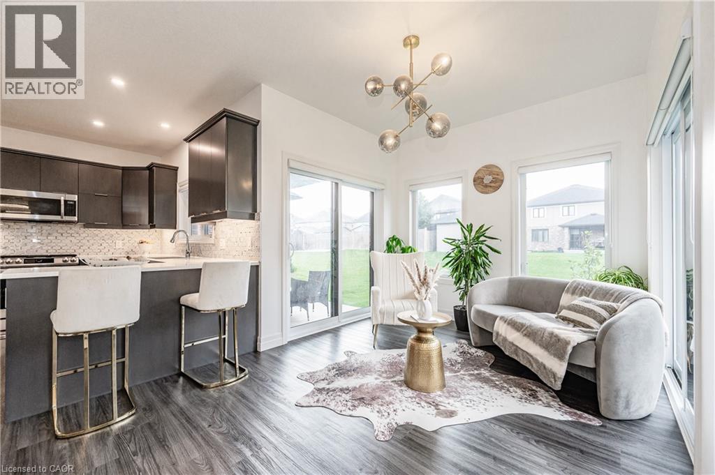 136 VILLAGE Road - 16