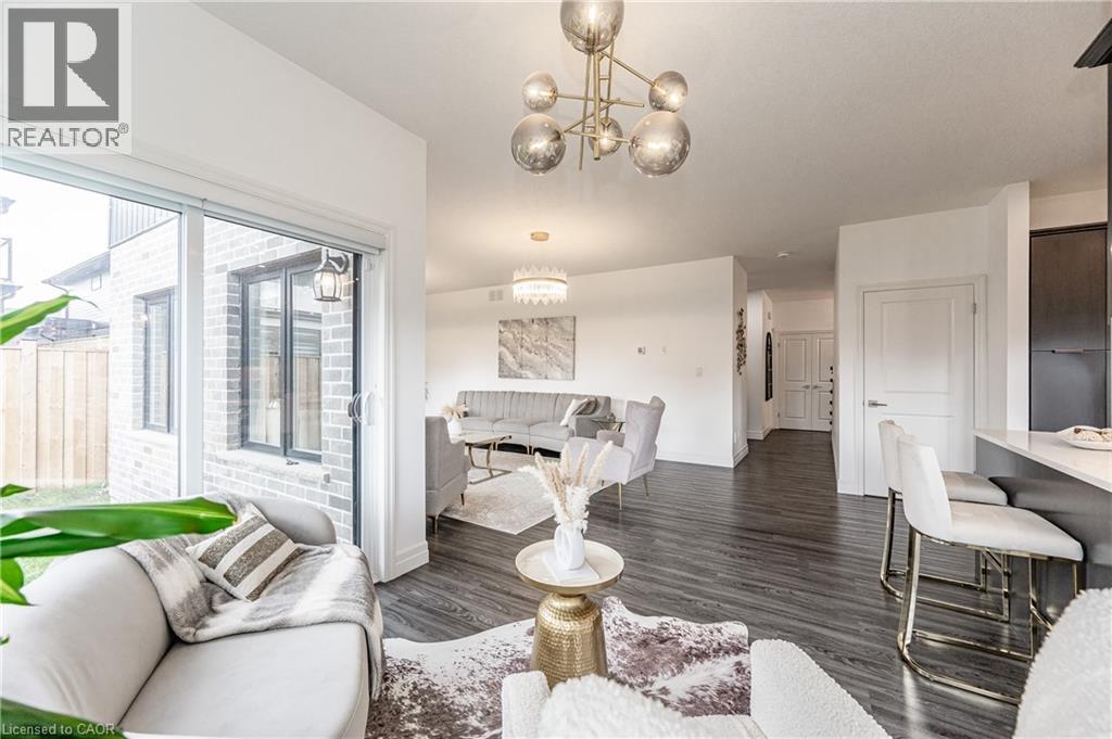 136 VILLAGE Road - 18