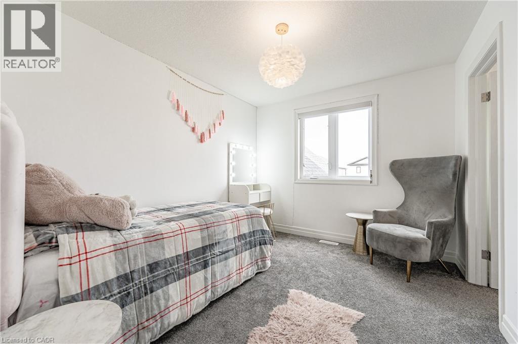 136 VILLAGE Road - 34