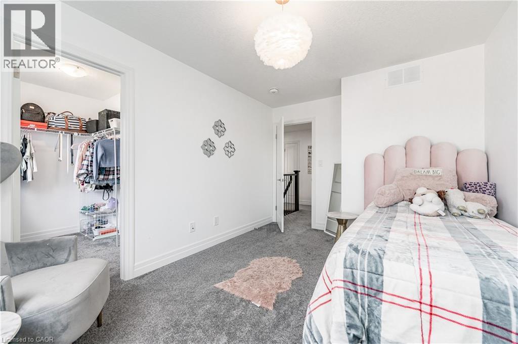 136 VILLAGE Road - 35