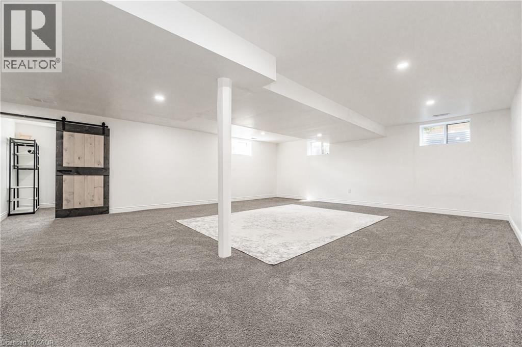 136 VILLAGE Road - 40