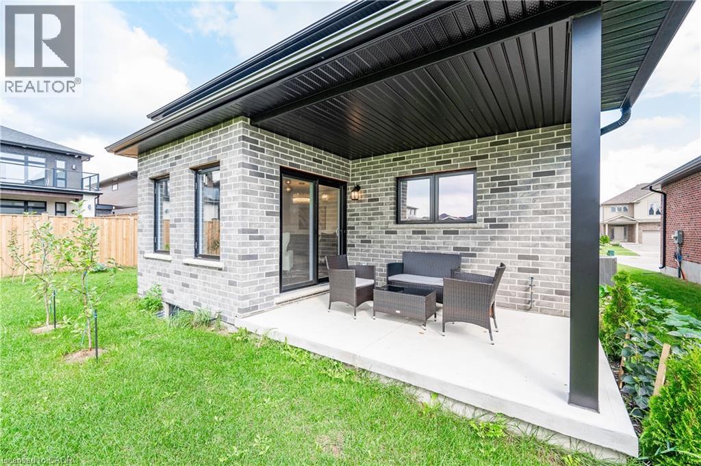 136 VILLAGE Road - 43