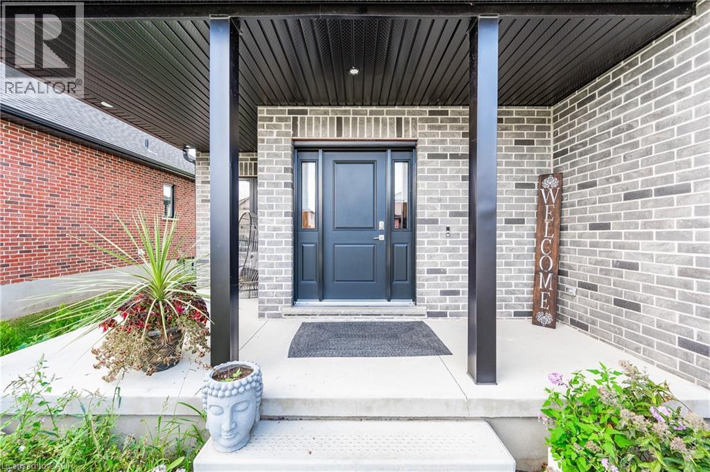 136 VILLAGE Road - 5