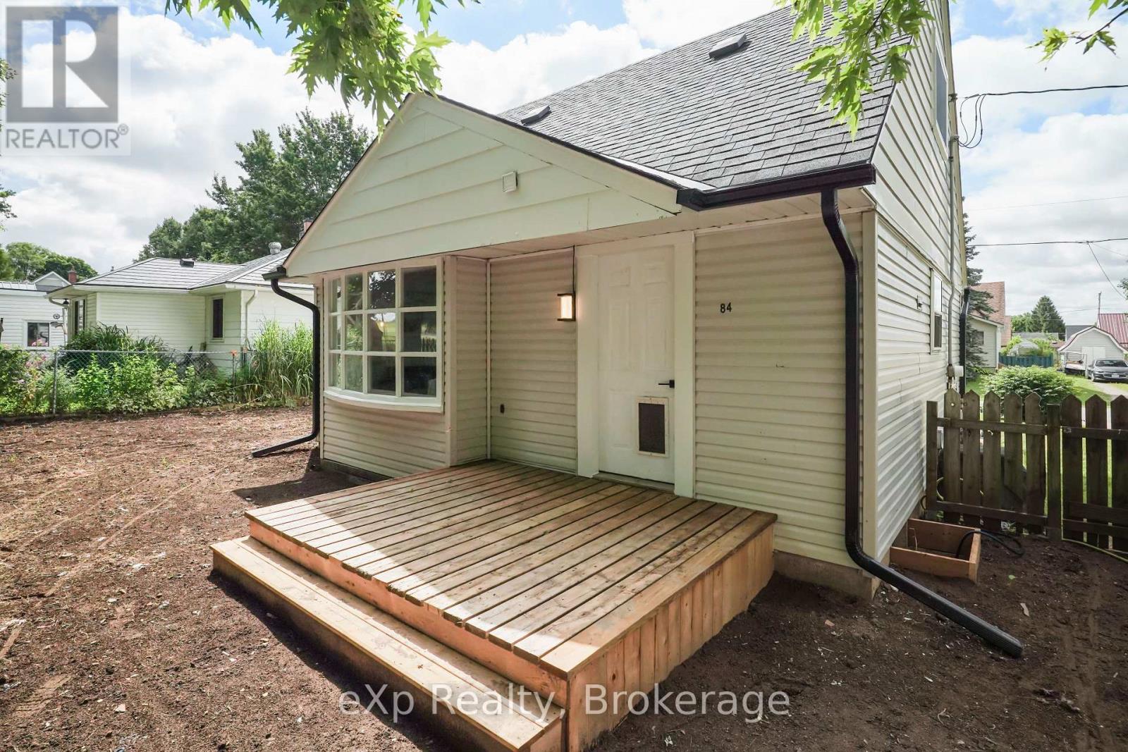84 VICTORIA BOULEVARD - Image 33