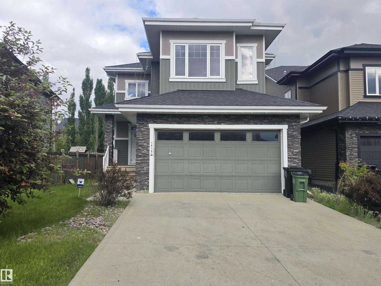 1019 175 ST SW - 1