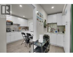 1124 Commercial Drive, Vancouver, BC V5L3X2 Photo 11
