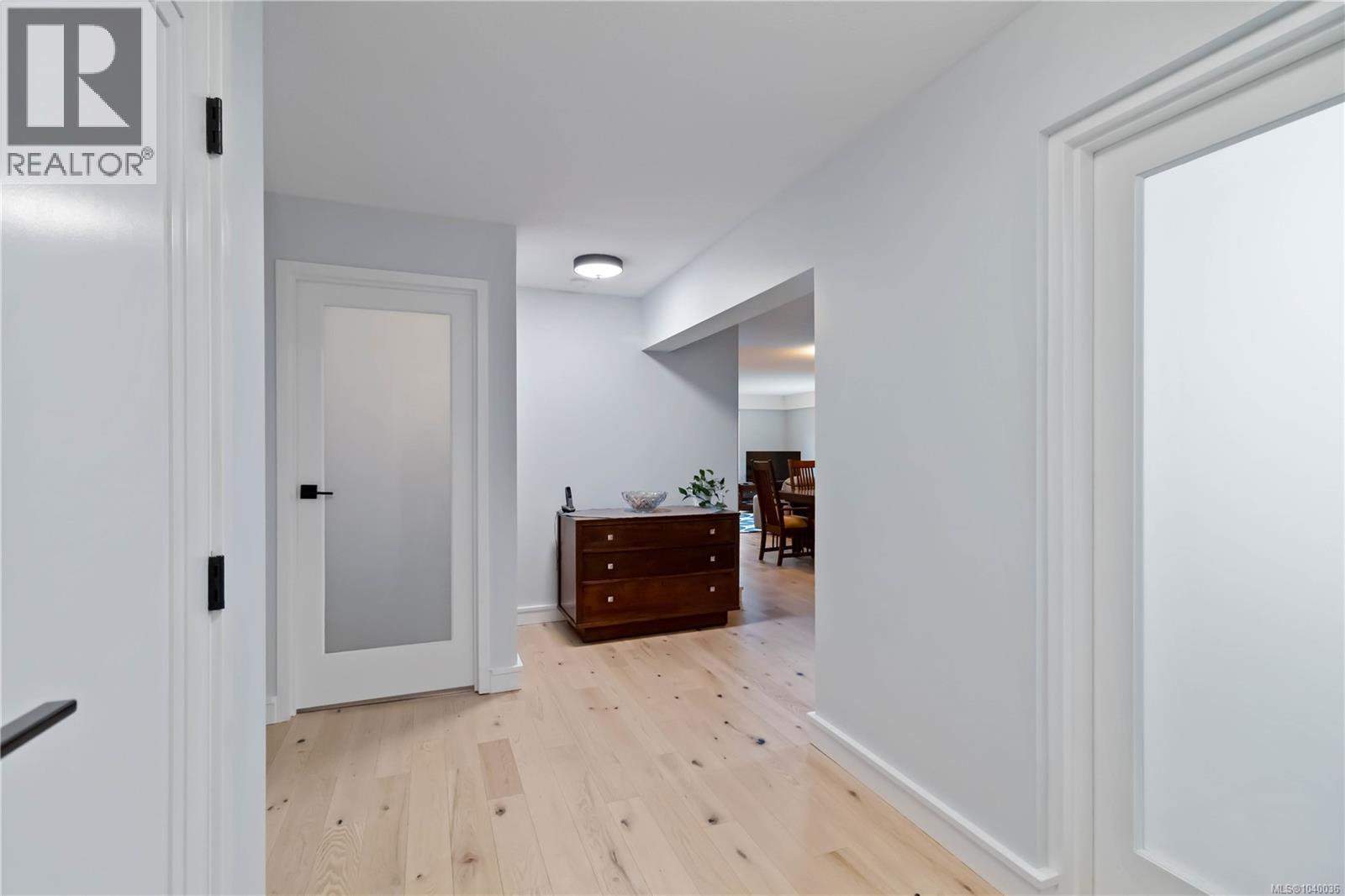 #501 2920 Cook St - 5
