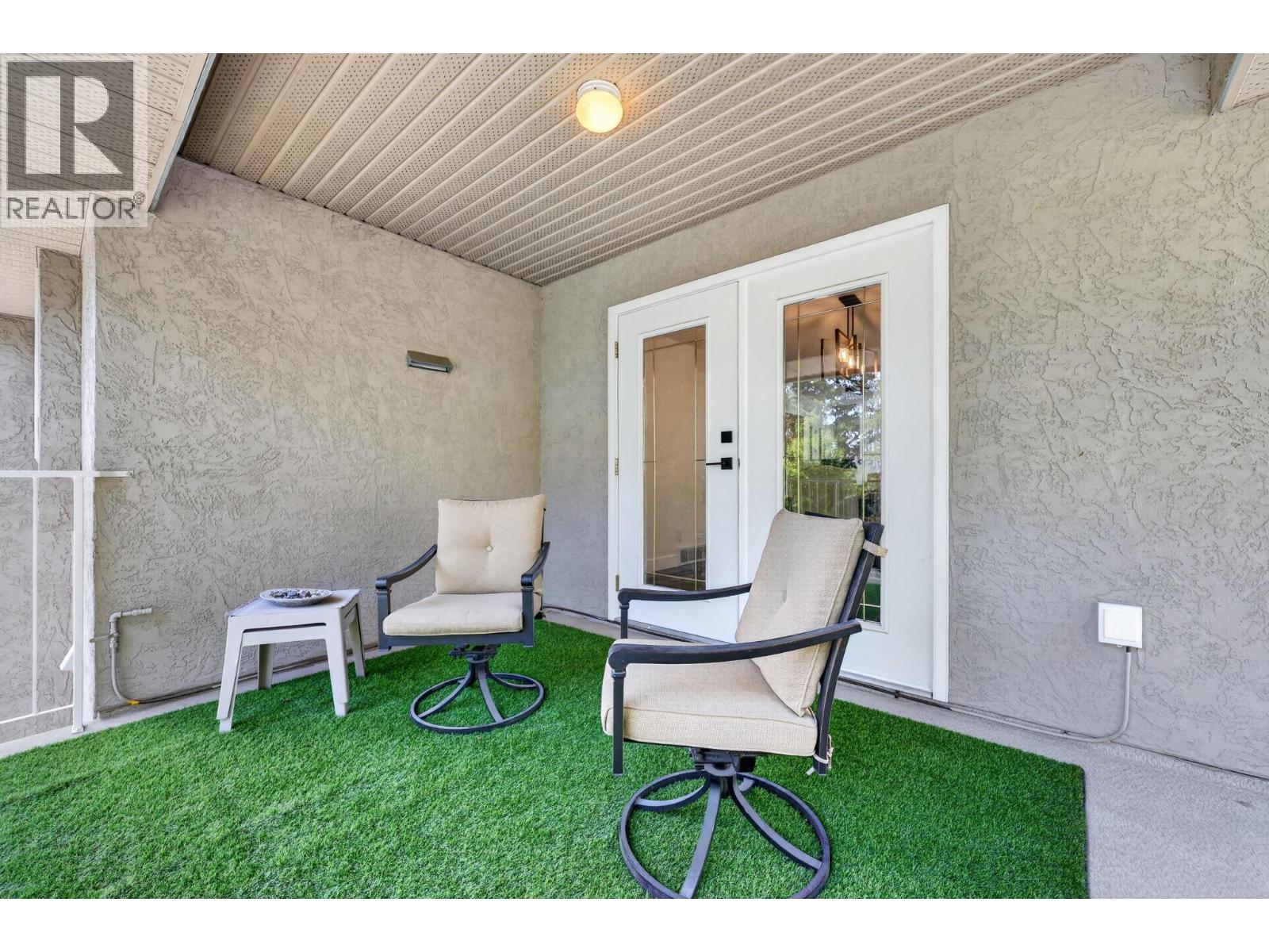  2156 Shannon Woods Way, West Kelowna