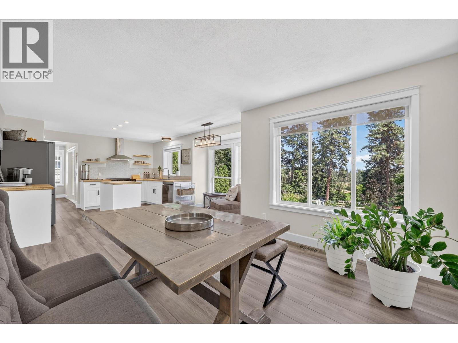  2156 Shannon Woods Way, West Kelowna