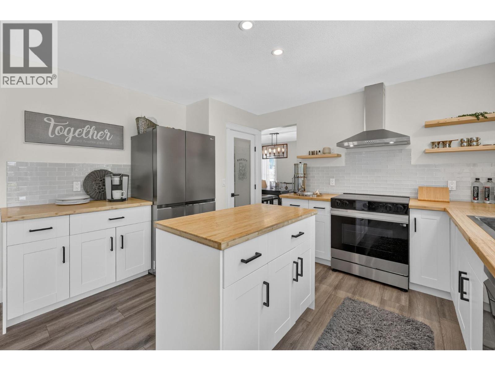  2156 Shannon Woods Way, West Kelowna