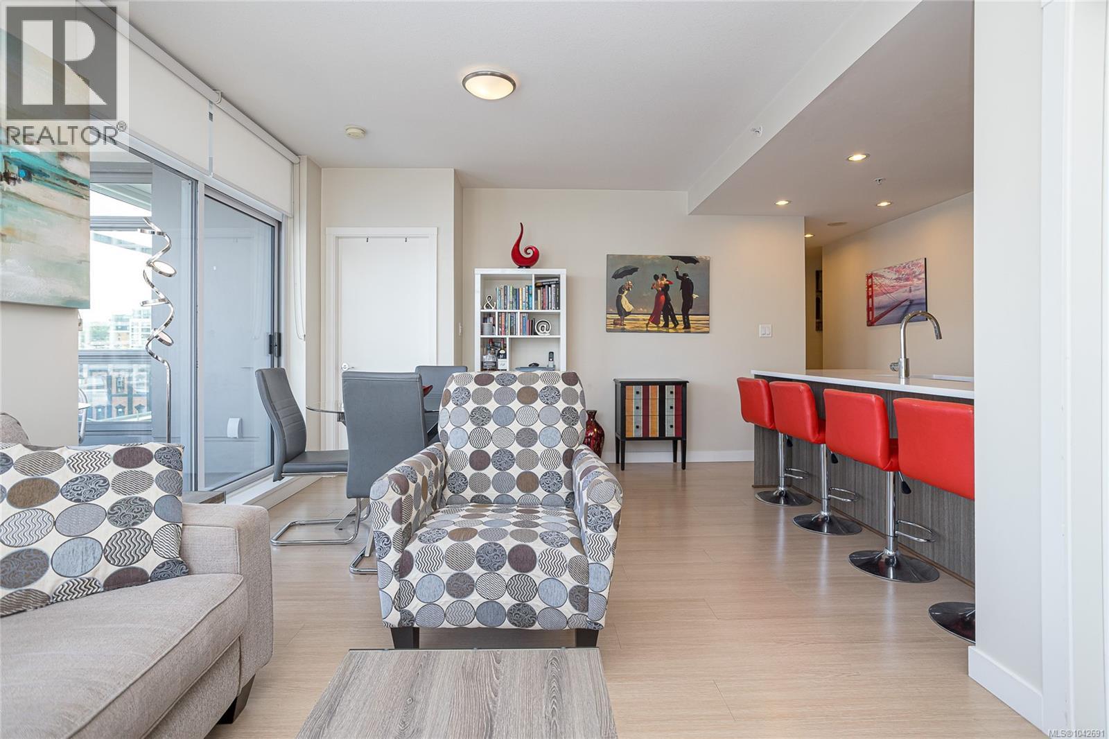 #603 728 Yates St - 12