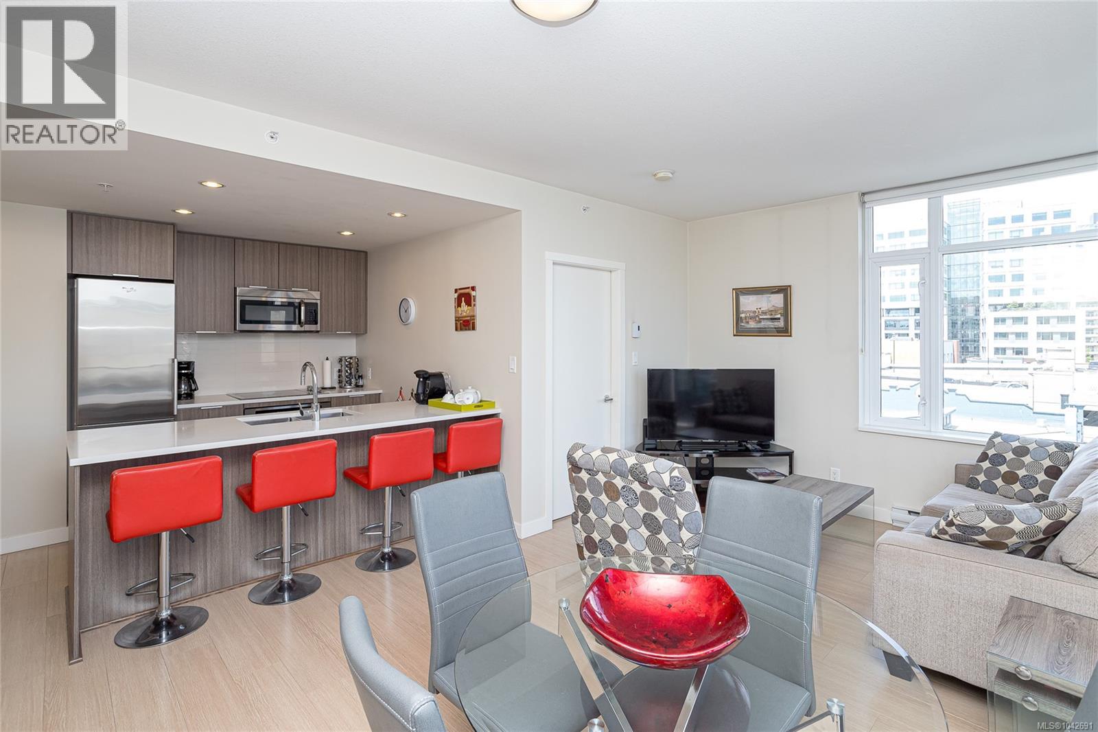 #603 728 Yates St - 13