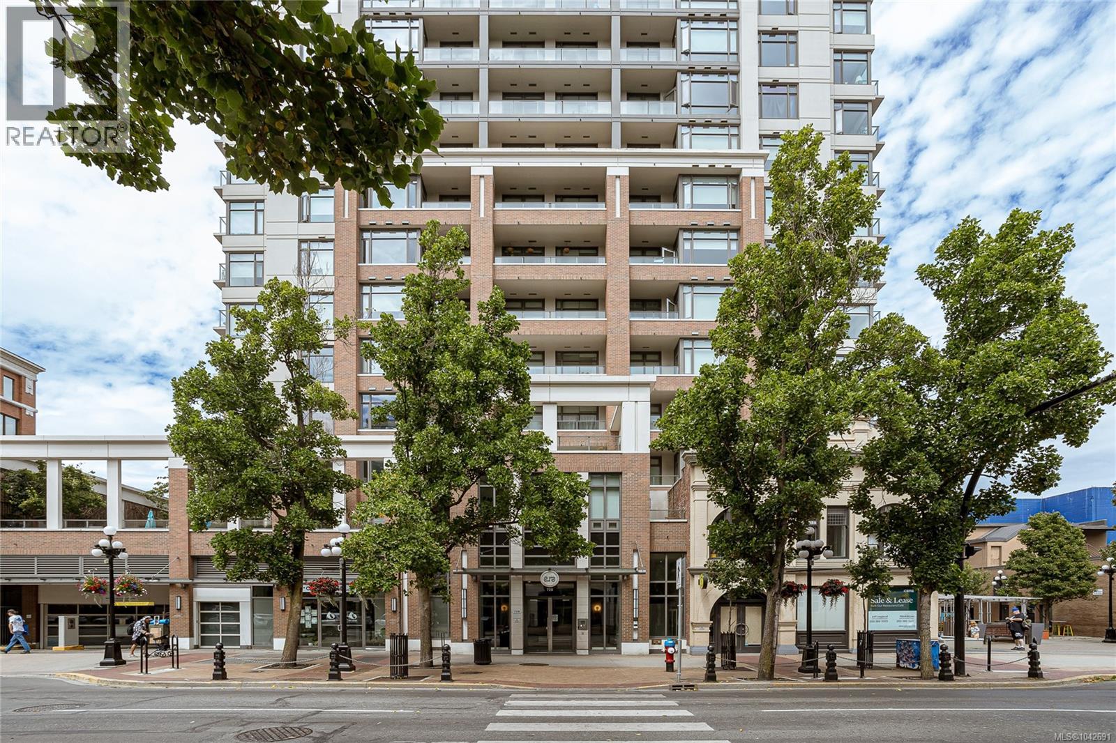 #603 728 Yates St - 2