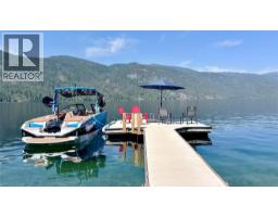 Full bathroom - 3109 East Lake Drive, Christina Lake, BC V0H1E1 Photo 6