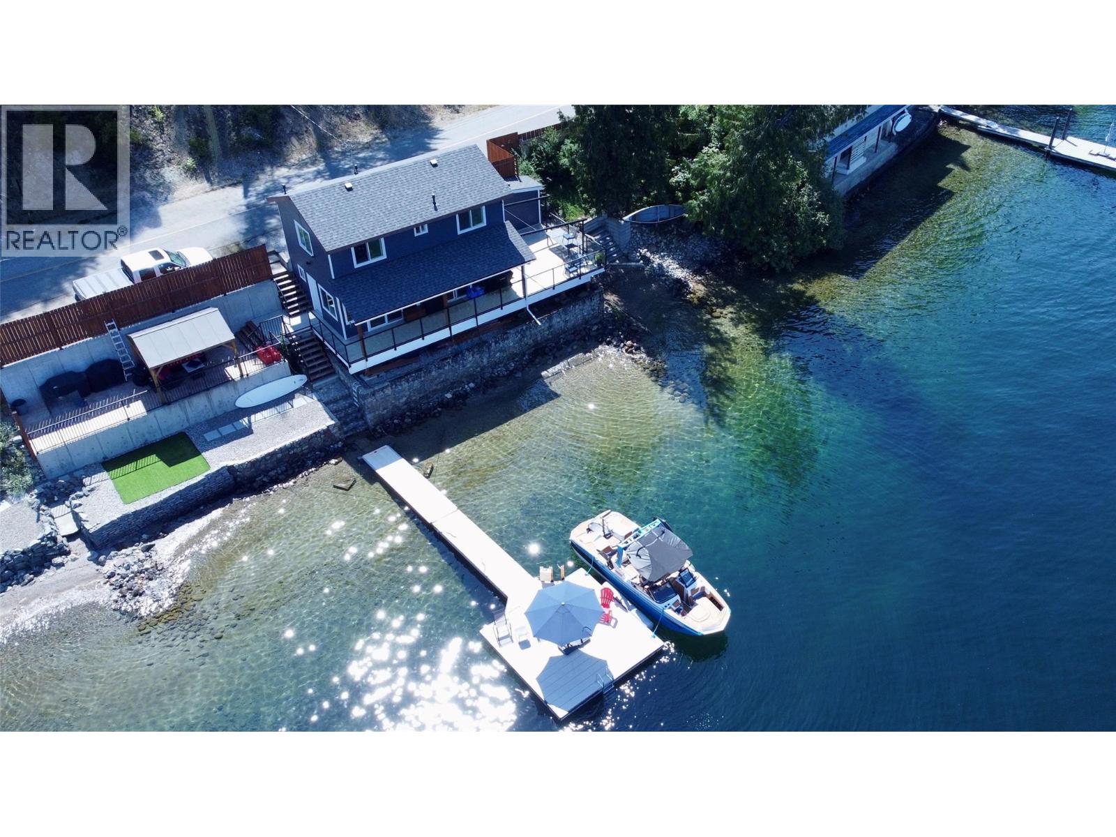 3109 East Lake Drive, Christina Lake