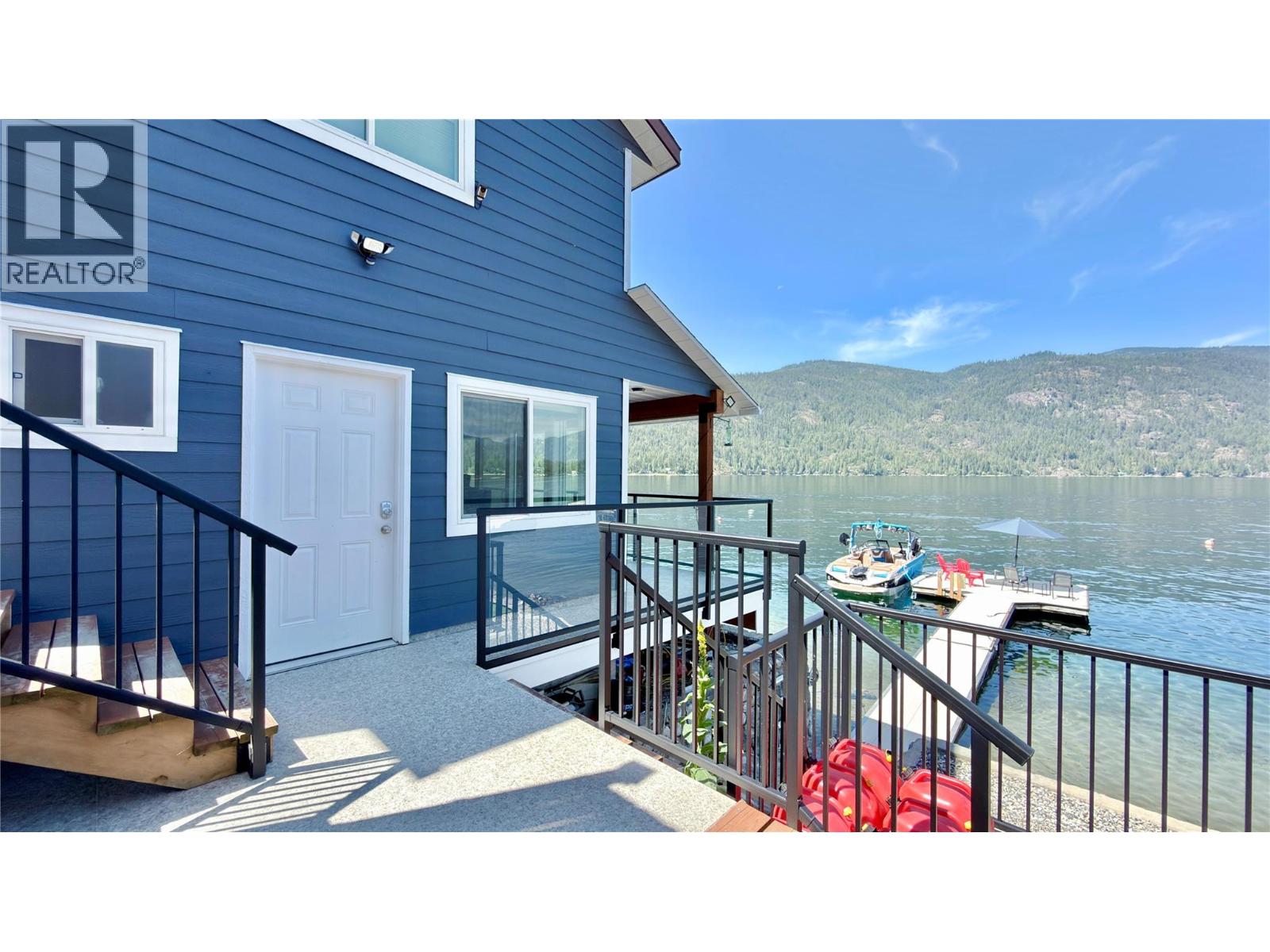 3109 East Lake Drive, Christina Lake