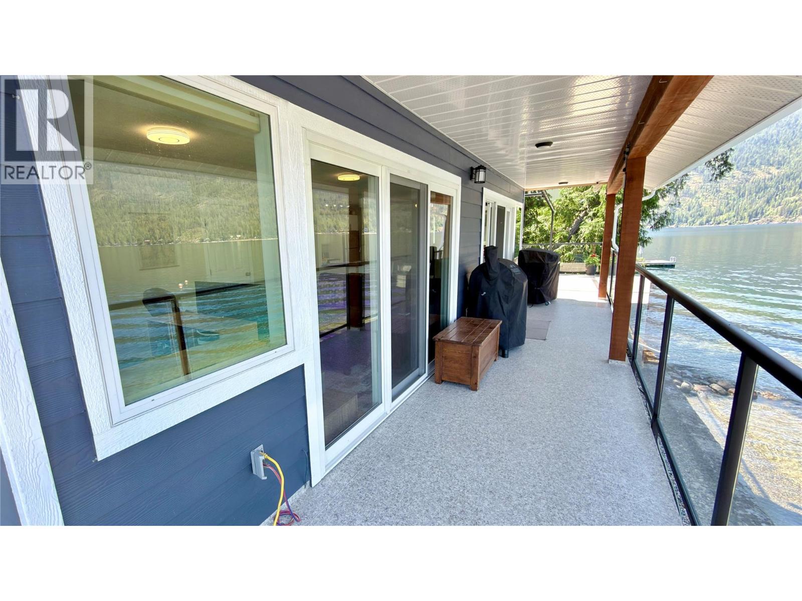 3109 East Lake Drive, Christina Lake