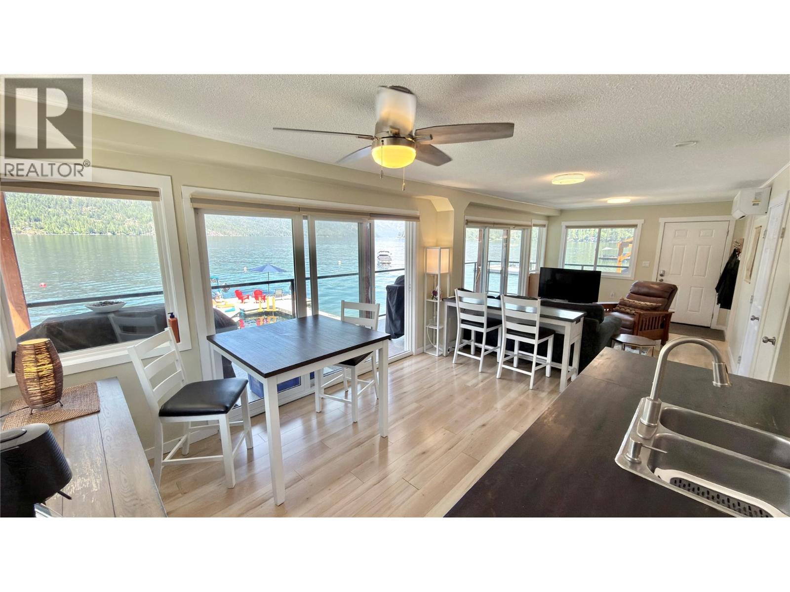 3109 East Lake Drive, Christina Lake