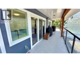 3109 East Lake Drive, Christina Lake, BC V0H1E1 Photo 12