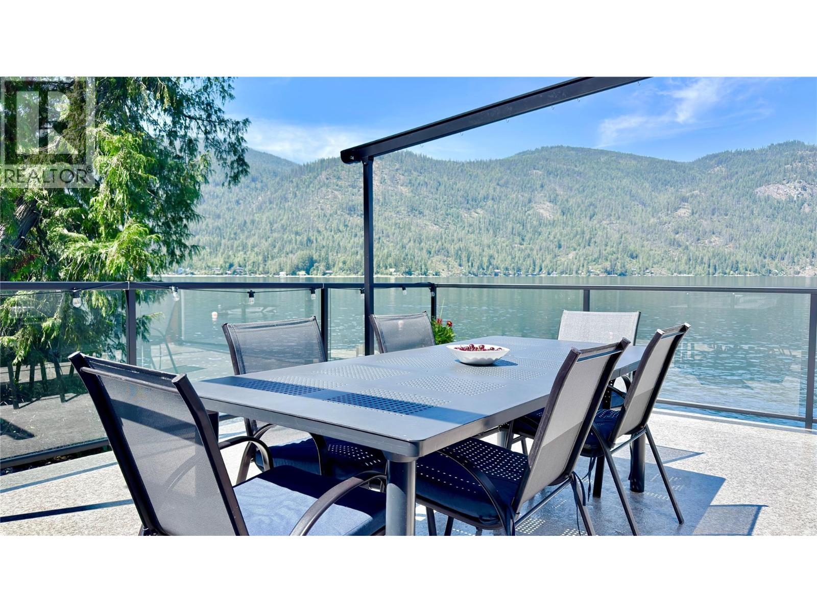 3109 East Lake Drive, Christina Lake