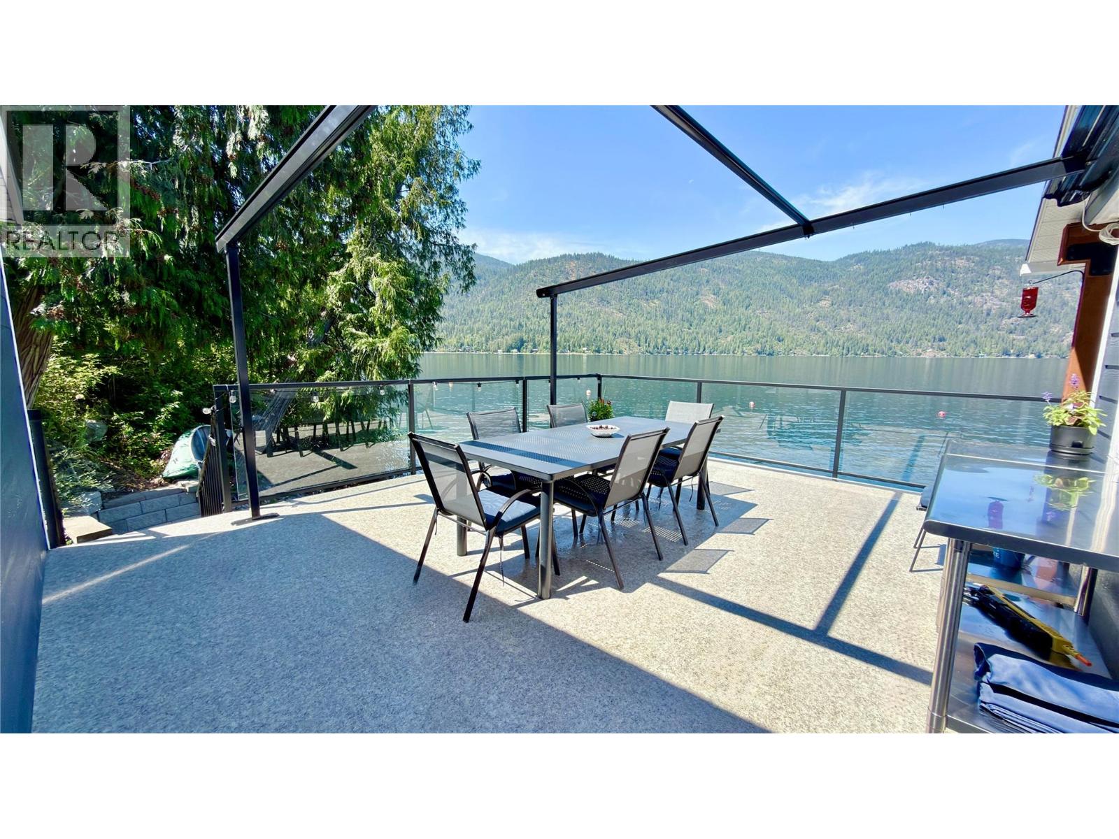 3109 East Lake Drive, Christina Lake