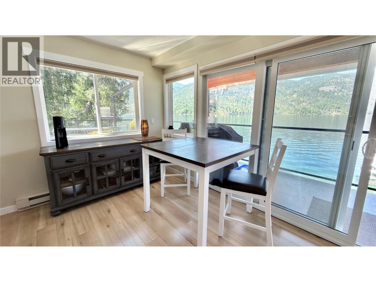 3109 East Lake Drive, Christina Lake