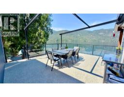 3109 East Lake Drive, Christina Lake, BC V0H1E1 Photo 17