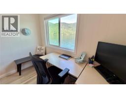 3109 East Lake Drive, Christina Lake, BC V0H1E1 Photo 35